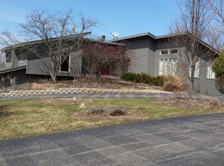 132 Old Barrington Rd, North Barrington, IL 60010