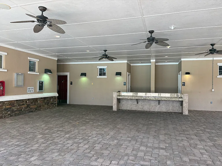 13036 Surfside Dr — Photo 11