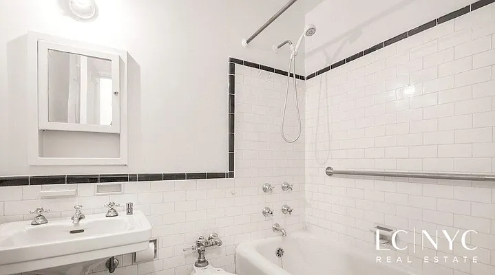 Sold by Keller Williams NYC | media 19