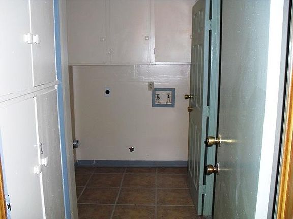 4th image of 3303 Lynnwood Dr