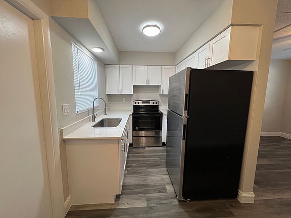 4th image of 5841 NE 18th Ave APT 2