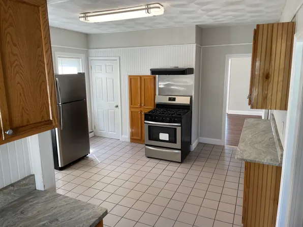 71 Daniels St Floor 3, Pawtucket, RI 02860