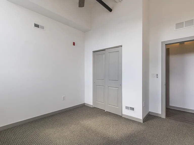 130 West 5th Ave — Photo 5