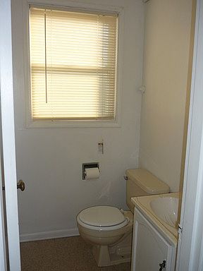 4th image of 518 N K St