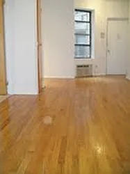 Rented by Robyn Lee, LREB