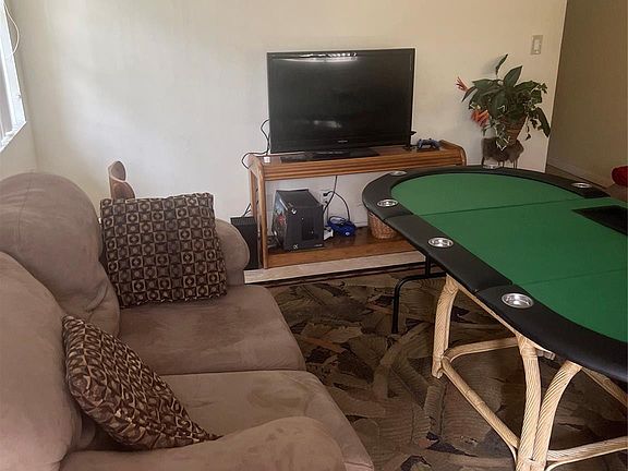 4th image of 10871-75 NW 45th Street