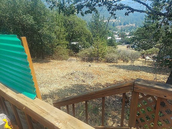 3rd image of 204 Jane Dr