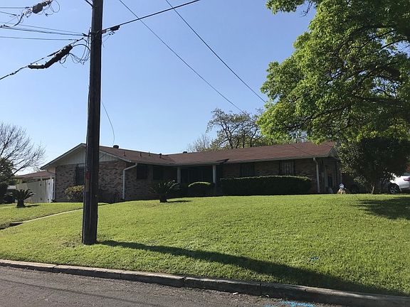 3rd image of 3918 Maxine Dr