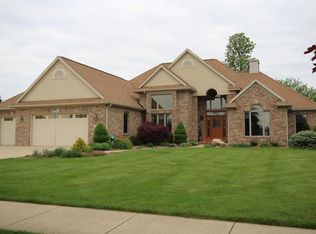 804 Vicker St, Vicksburg, MI 49097