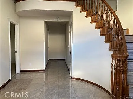 409 S Marguerita Ave — Photo 2