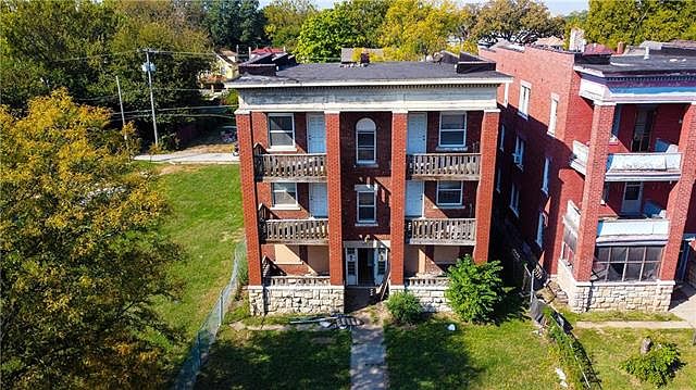1st image of 2820 Prospect Ave
