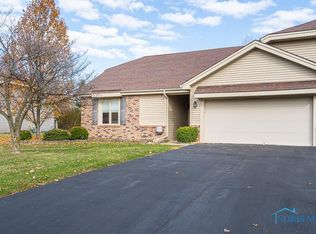 9666 Saint Andrews Rd, Perrysburg, OH 43551