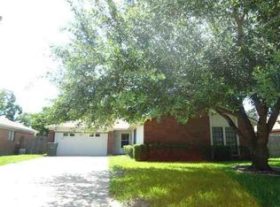 2310 Woodside Dr, Beaumont, TX 77707