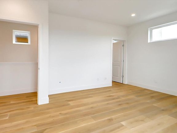 4th image of 13122 Sepulveda Cir