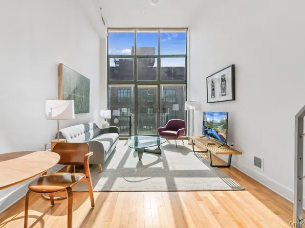 171 N 7th Street #3B, Brooklyn, NY 11211