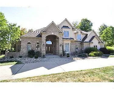 2122 Grandeur Dr photo 1