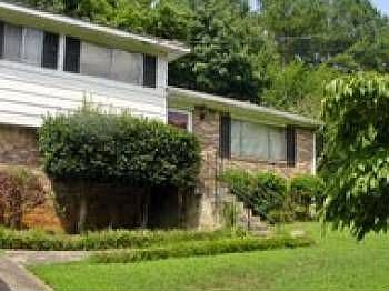 2nd image of 636 Village Lane Dr SW