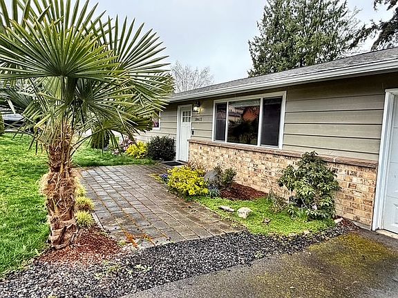 3rd image of 18611 10th Ave NE