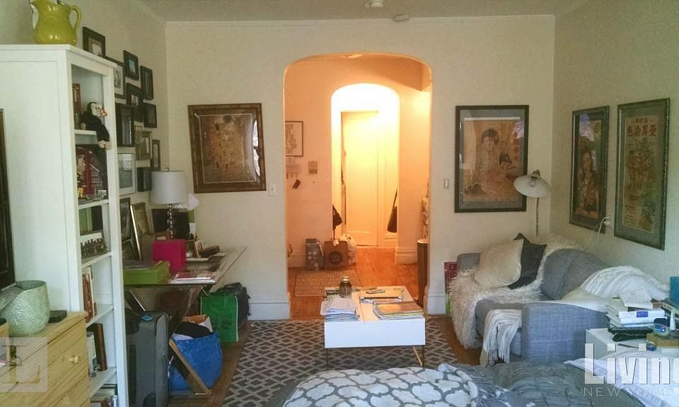 2nd image of 56 W 106th St APT 4A