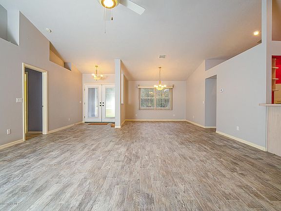 5th image of 2417 S Coleman Ave