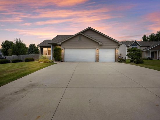 308 Vernica Pl, Watertown, MN 55388