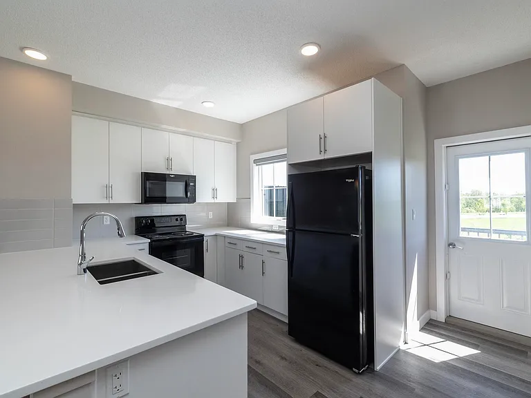 2610 Maple Way NW — Photo 10