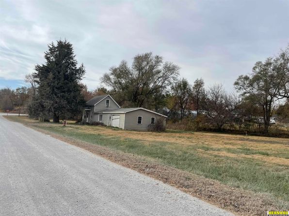 126 N Locust St, Otoe, NE 68417