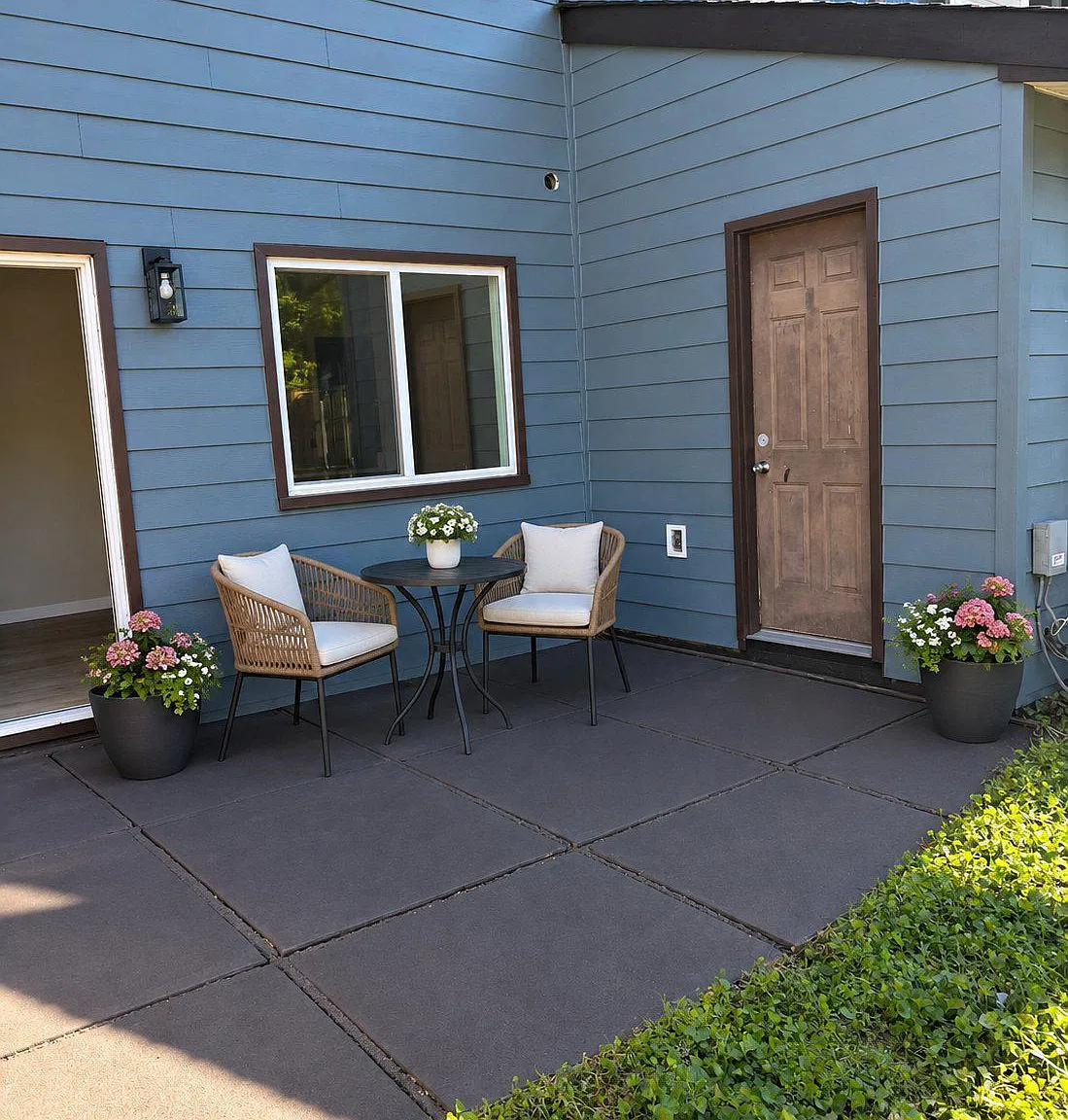 3 bed, 2.5 bath, 1600 sqft, $2,800 — Photo 2