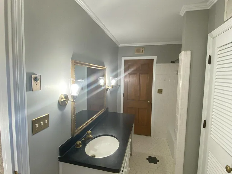 2400 E Blackstock Rd — Photo 23
