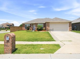 108 Cherokee Dr, Forney, TX 75126