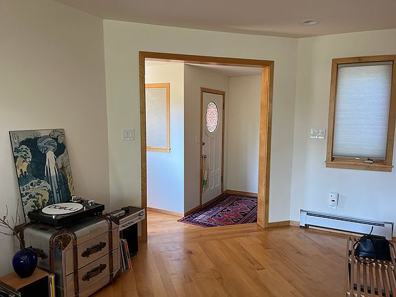 From Living room to Entry