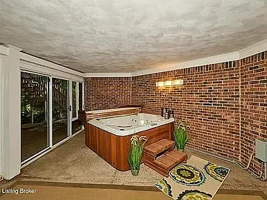8419 Running Spring Dr — Photo 26