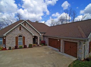 1002 Silvercrest Pl, Reeds Spring, MO 65737