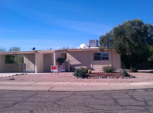 785 W Rio Moctezuma, Green Valley, AZ 85614