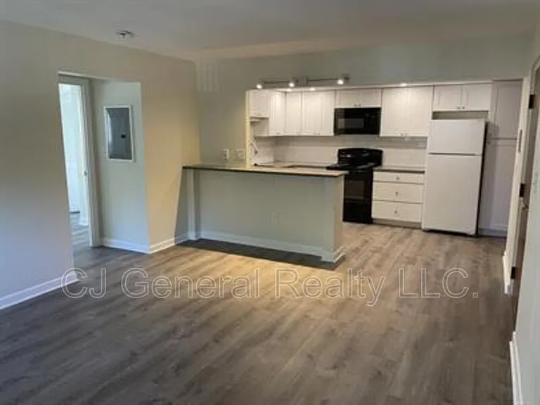 106 Broad St #52 — Photo 3