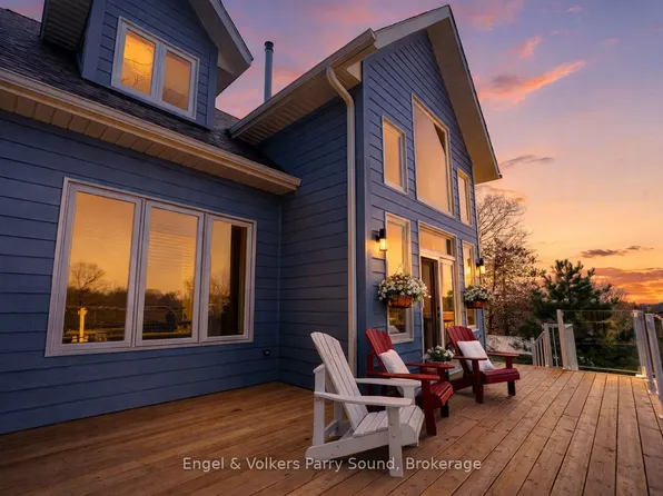 29 Queen St, Parry Sound, ON P2A 2W1