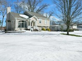 16 Stratford Pl, New City, NY 10956