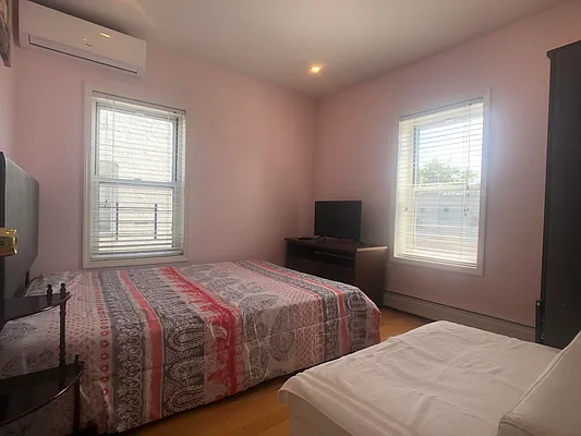 Rented by Highline Residential | media 3