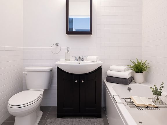 4th image of 15 Essex St APT 17