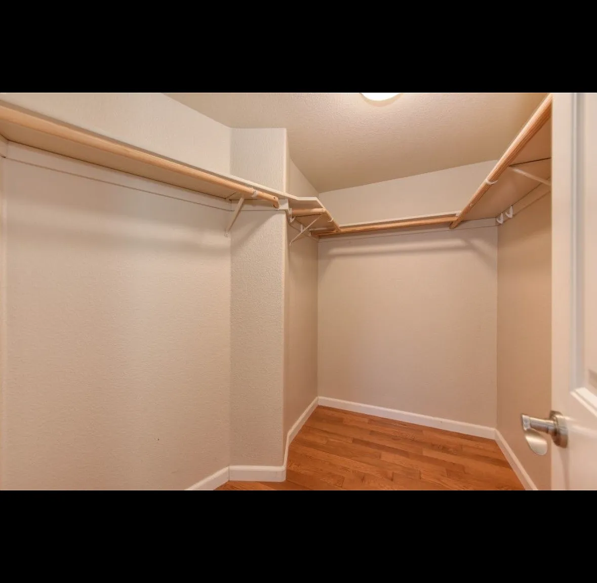 2 bed, 1250 sqft, $2,195 — Photo 3