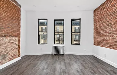 Rented by Imperial Property Advisers