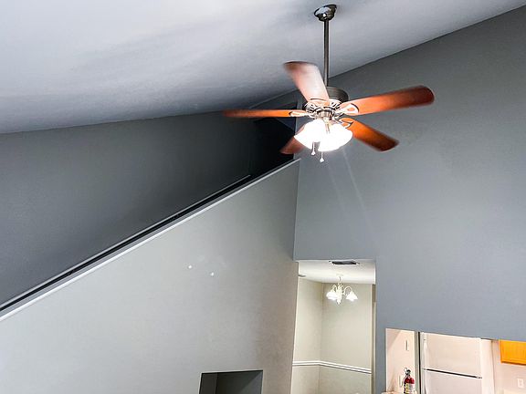 4th image of 2740 W Tharpe St APT 308