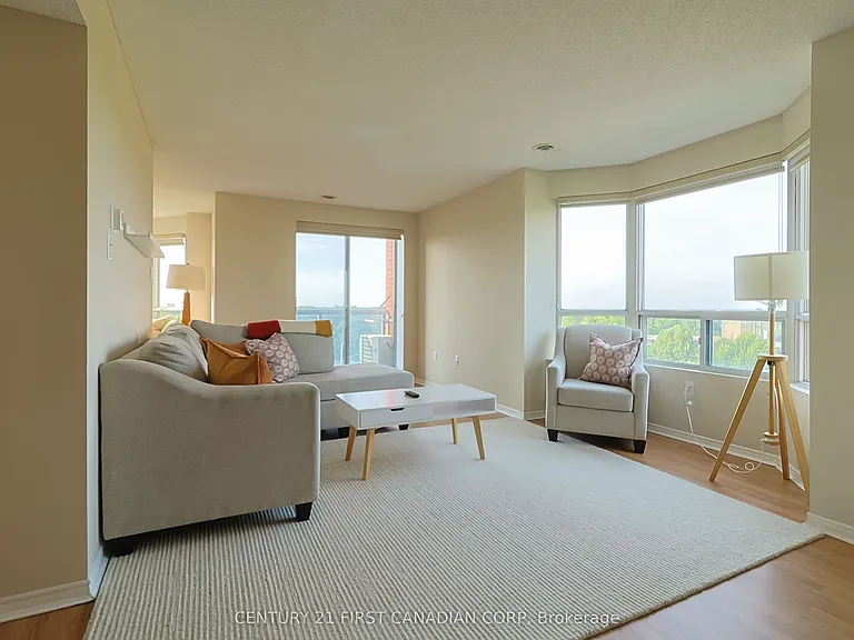 30 Chapman Ct #1001 — Photo 10