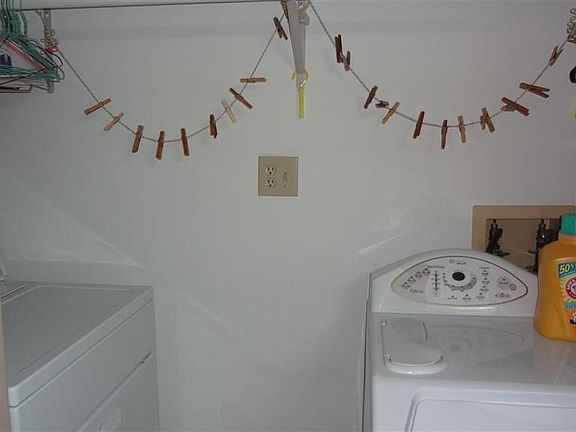 3rd image of 513 Tremont Park Dr SE