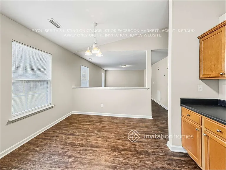 3940 Laurel Glen Dr — Photo 8