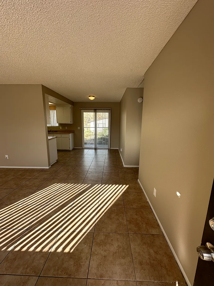 Building Photo - 6404 El Dorado Ave #A