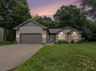 3672 Whispering Woods Dr, Muskegon, MI 49444