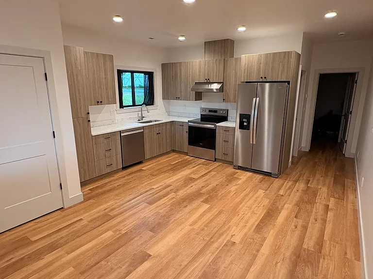 9415 Rio Cir — Photo 1