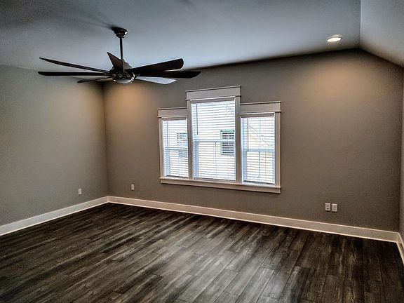5th image of 4072 Biltmore Ave #1