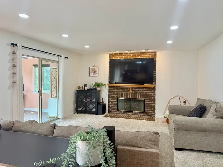 24605 Millcreek Dr — Photo 7
